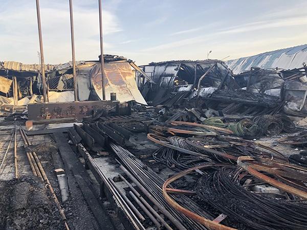 張家口燃爆事故24小時(shí)：父子一起開(kāi)貨車，兒子逃生父親遇難