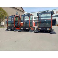 駕駛式掃地機(jī)就選YJ-QS-2100全封閉掃地機(jī)