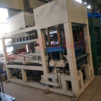 夢(mèng)人多功能水泥磚機(jī)透水磚機(jī)6-15面包磚機(jī)供應(yīng)現(xiàn)貨