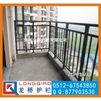 菏澤陽臺(tái)護(hù)欄 菏澤陽臺(tái)欄桿 柵欄 拼裝式無需焊接 龍橋訂制